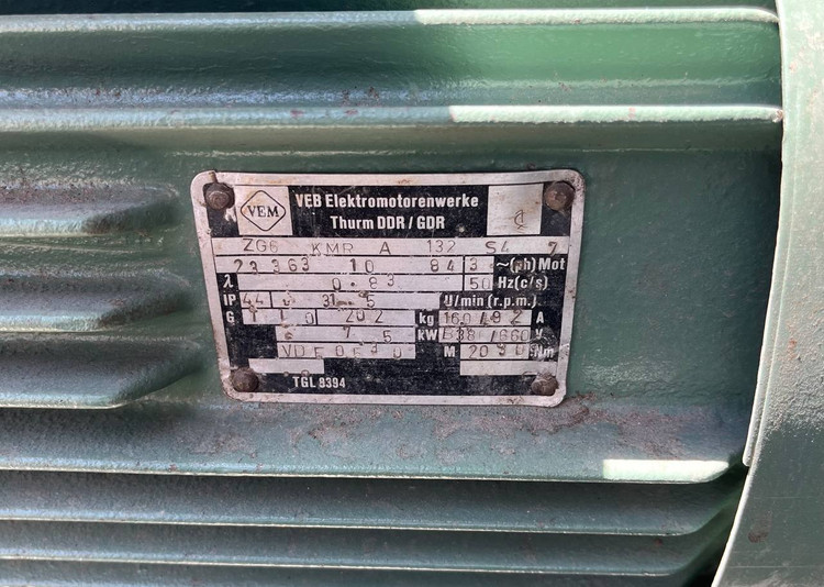 پلاک مشخصات الکتروگیربکس VEM مدل ZG6 KMR A 132 S4 توان 7.5 کیلووات و دور 31.5 دور