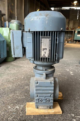 نمای روبروی الکتروگیربکس SEW SA57 DT90L4 توان 1.5 کیلووات